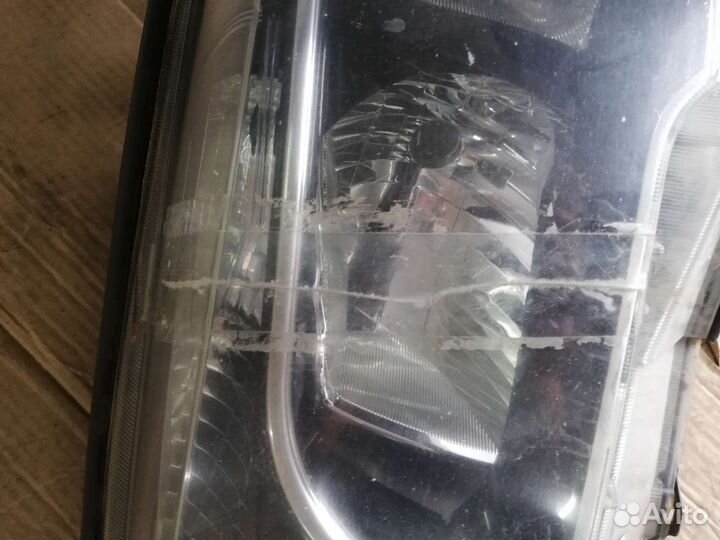 Фара передняя левая на LADA vesta