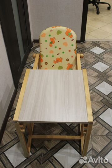 Стол и стульчик для кормления