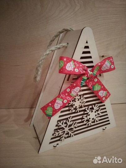 Коробки для новогодних подарков