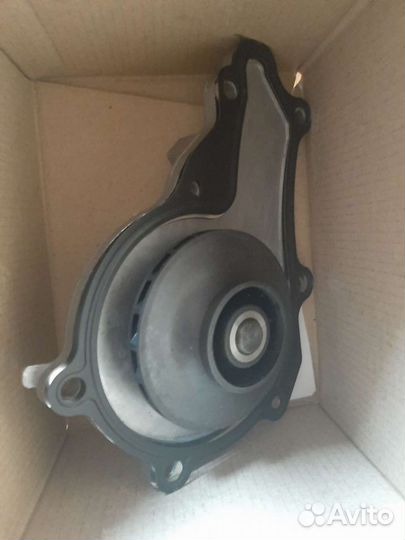 Водяной насос/помпа новая