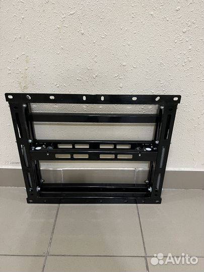 Настенный кронштейн с выдвижным механизмом