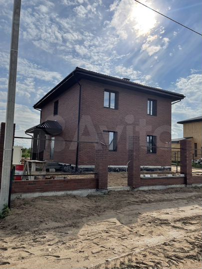 Коттедж 172,6 м² на участке 10 сот.