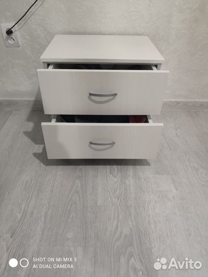 Тумба прикроватная