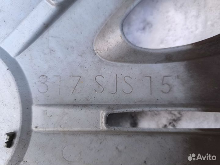 Колпак на Volkswagen R15