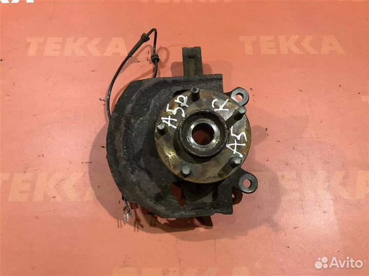 Кулак поворотный передний правый Ниссан Кашкай J10