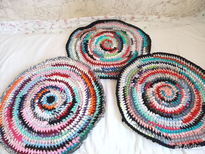 Коврики вязаные круглые