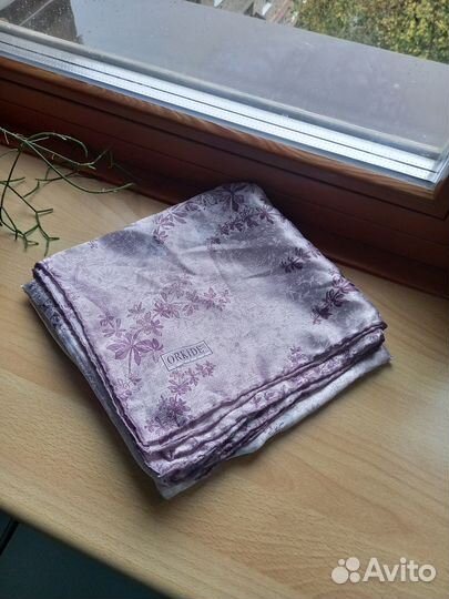 Шелковый платок новый