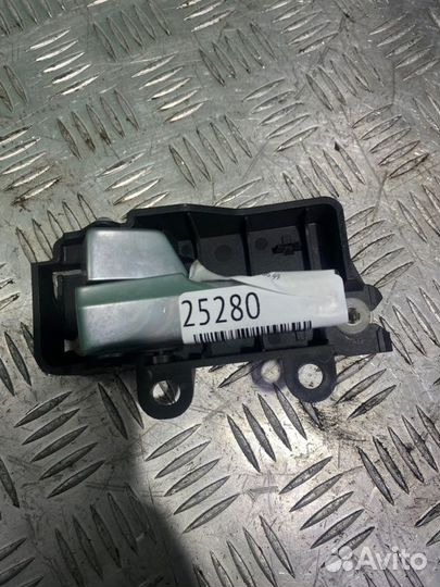 Ручка двери внутренняя задняя левая Ford Focus 2