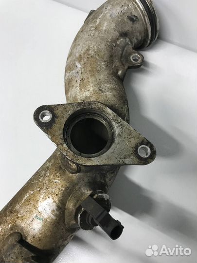 Воздуховод турбонадува слева Mercedes W211/ 2004