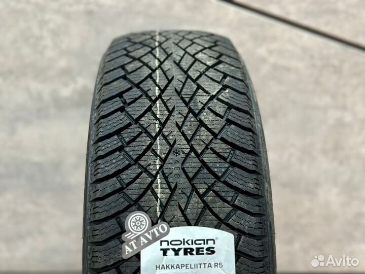 Nokian Tyres Hakkapeliitta R5 SUV 255/55 R20 110R