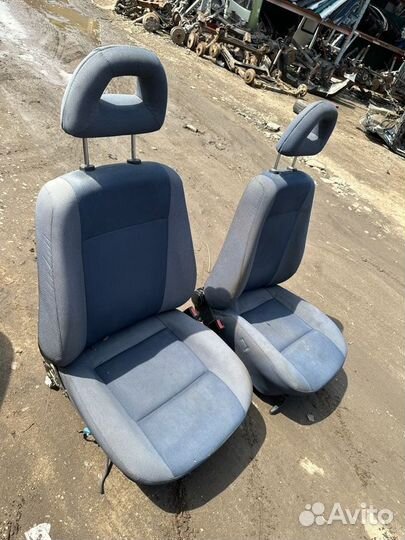 Сиденья передние Chery Amulet A15 1.5