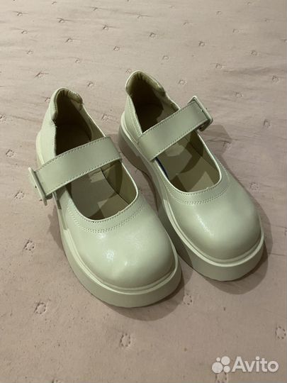 Лоферы женские новые 38