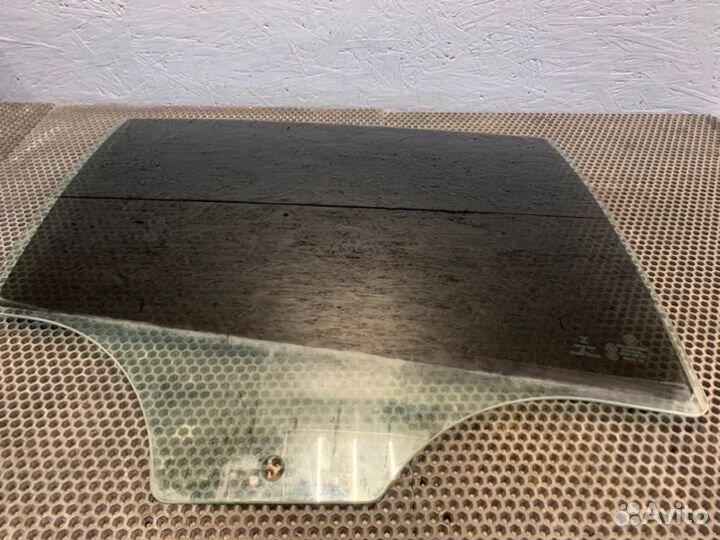 Стекло двери заднее правое Bmw 520I F10 N20 2015