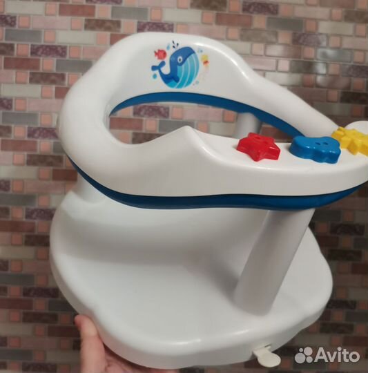 Стульчик для купания в ванной