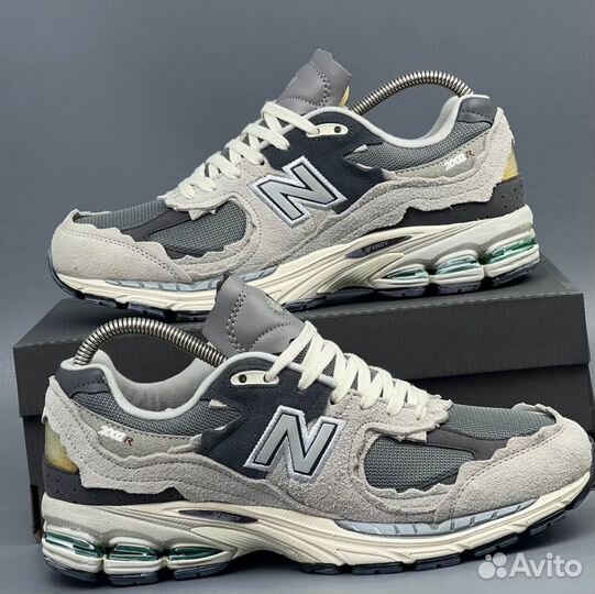 Кроссовки New Balance 2002R