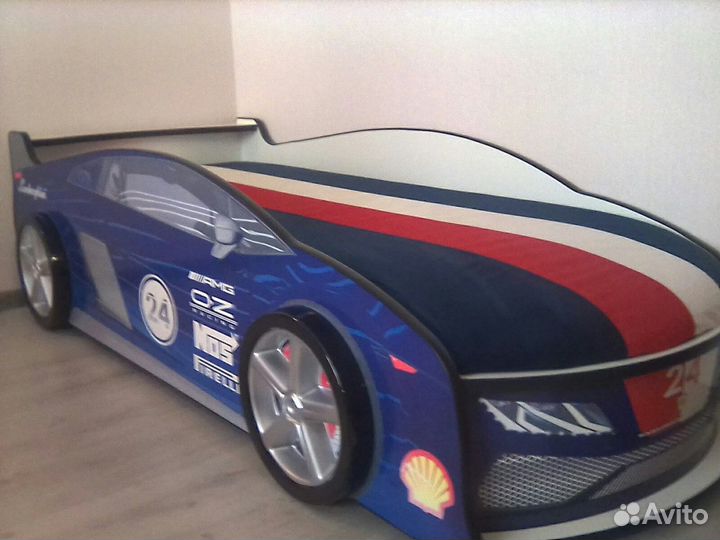 Кровать машинка