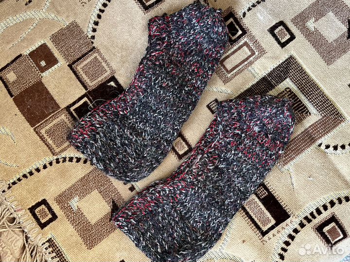 Вязаные носки, перчатки, следки