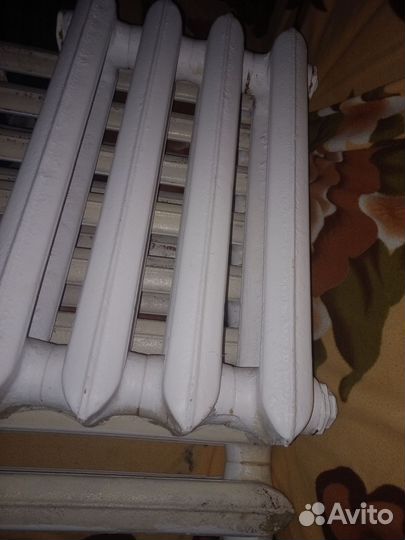 Радиаторы отопления осталось 4 секции