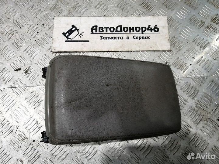 Крышка подлокотника Volkswagen Passat B5