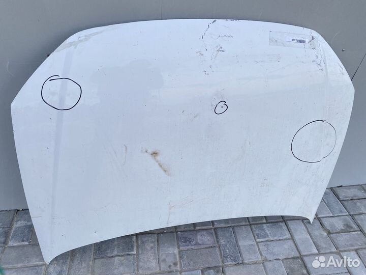 Капот на volkswagen polo sedan