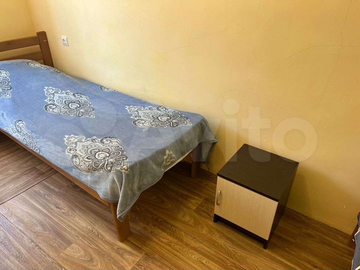 Комната 35 м² в 1-к., 1/2 эт.