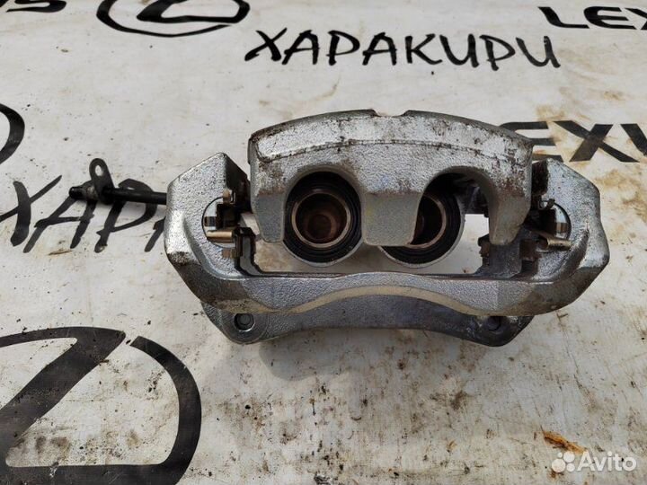 Суппорт тормозной передний правый Lexus Rx4 Rx200T
