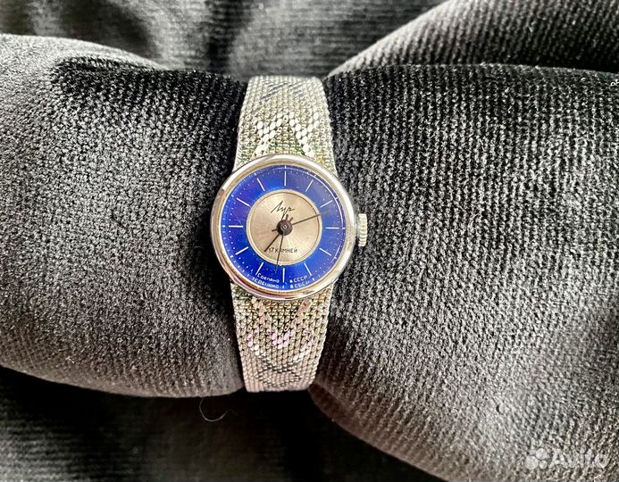 Часы наручные женские Луч