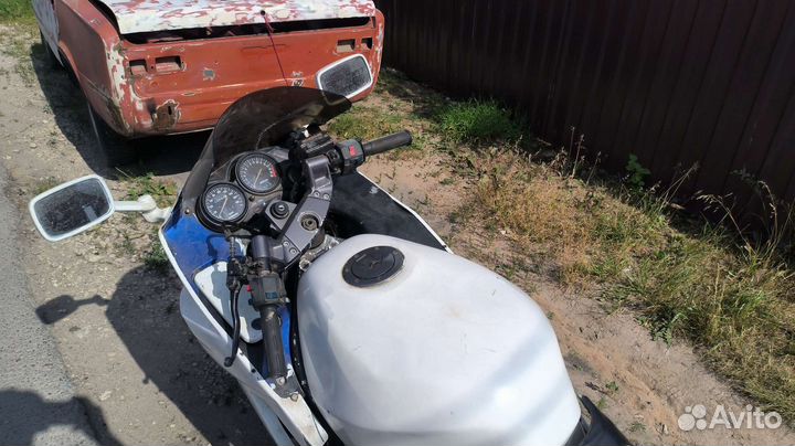 Продаю kawasaki zzr400