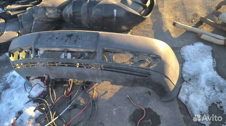 Передний бампер Audi A6C4 4A0807111J