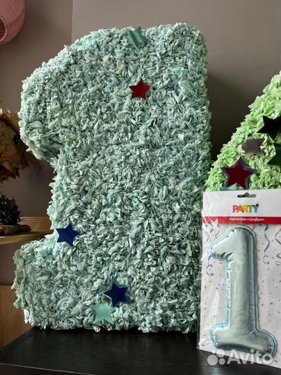 Цифра один на годовасие