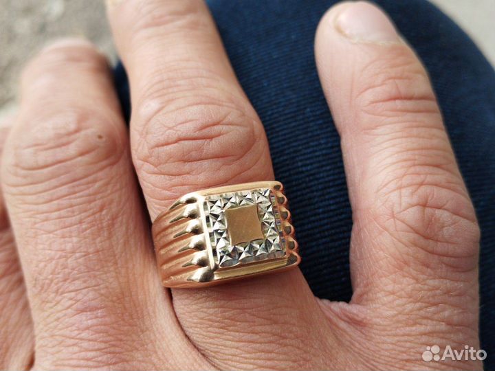Мужская золотая печатка