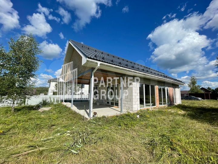 Дом 195,6 м² на участке 15 сот.