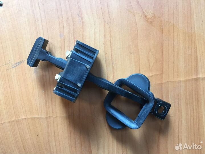 Bmw f10 f11 f18 ограничители передних дверей