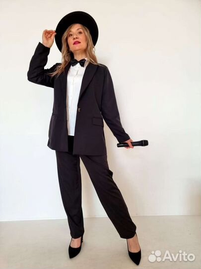 Ведущая ярких событий)