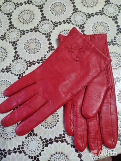 Перчатки женские кожаные новые