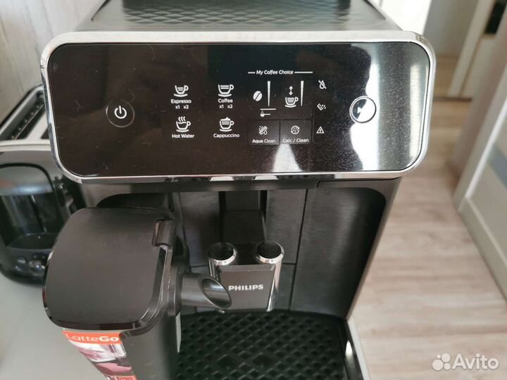 Кофемашина Philips EP2030/10 Series 2200 LatteGo