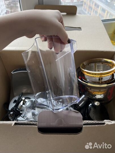 Соковыжималка шнековая bork s610