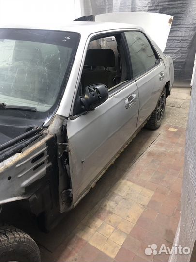 Nissan Laurel