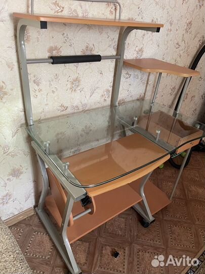 Компьютерный столик