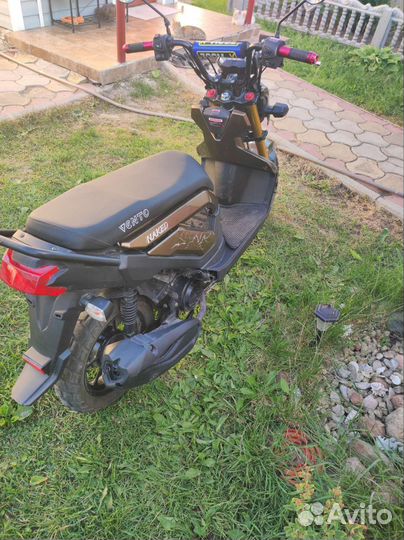 Скутер Vento Naked