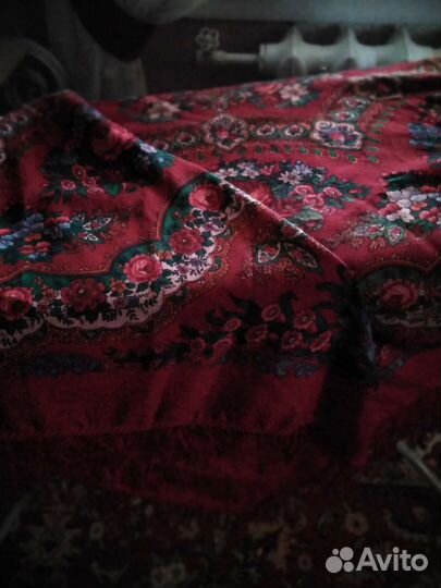 Платок шерстяной