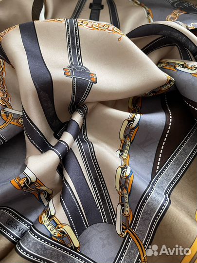 Шелковый платок louis vuitton 