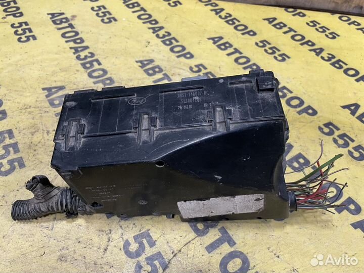 Блок предохранителей Ford Focus 2