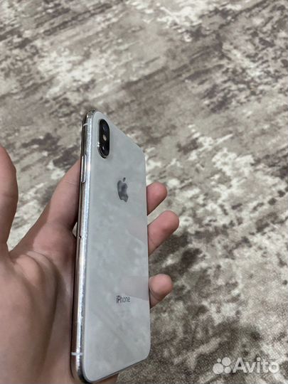 iPhone X, 64 ГБ