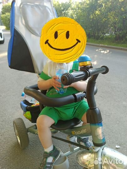 Трехколесный велосипед с ручкой, крышей и корзиной