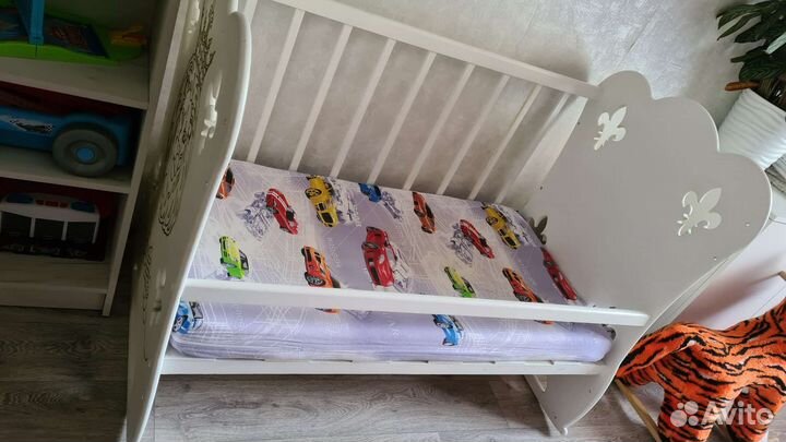 Детская кроватка-качалка