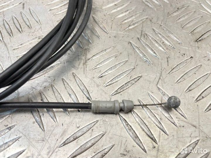 Тросик багажника Toyota Corolla ZRE151L 1zrfe 2006