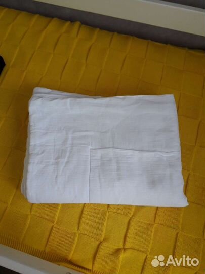 Бортики в кроватку,и комплект белья