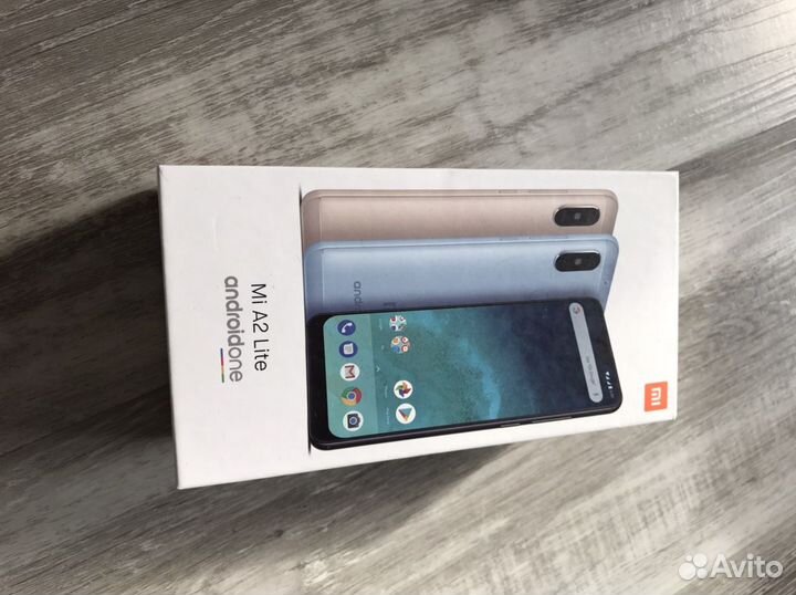 Коробка от Xiaomi Mi2, белого цвета