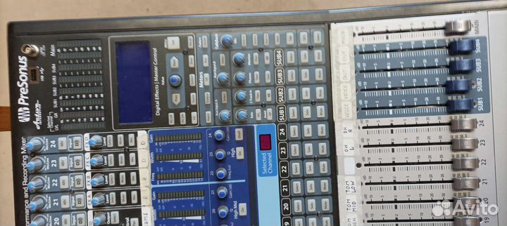 Presonus StudioLive 24.4.2 AI + чехол + FireWire